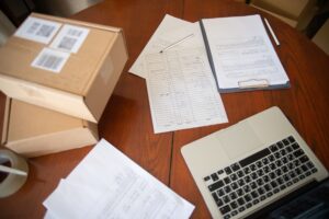 Best AI Chatbots for E-Commerce Sellers